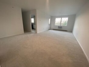 493 Sierra Vista Ln in Valley Cottage, NY - Building Photo - Building Photo