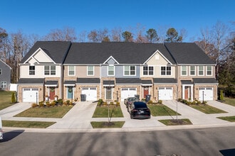 Genito Square in Midlothian, VA - Building Photo - Building Photo