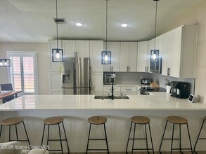 210 Wickham Lakes Dr in Melbourne, FL - Building Photo - Building Photo