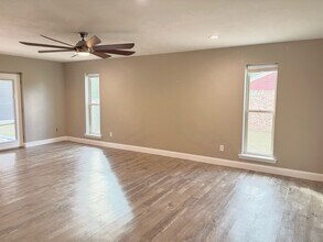 2121 Oakstream Ave in Pensacola, FL - Building Photo - Building Photo