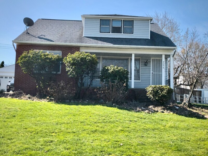 4094 Wilmington Rd in South Euclid, OH - Building Photo
