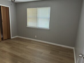 24114 Spring Gum Dr in Spring, TX - Building Photo - Building Photo