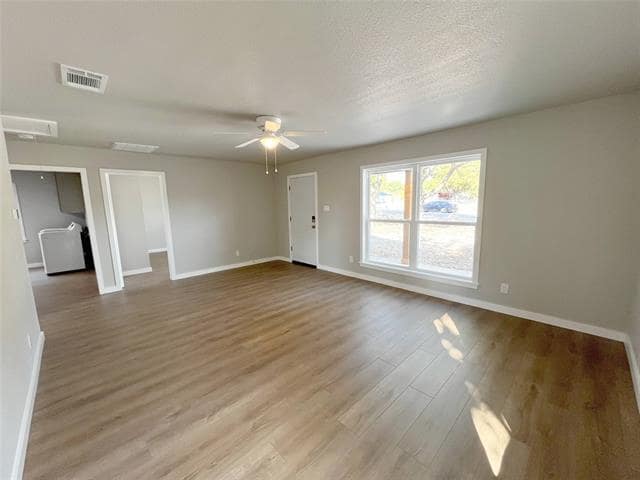 3705 N Elm St in Fort Worth, TX - Building Photo - Building Photo