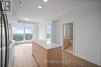 4235 Confederation Pkwy in Mississauga, ON - Building Photo - Building Photo