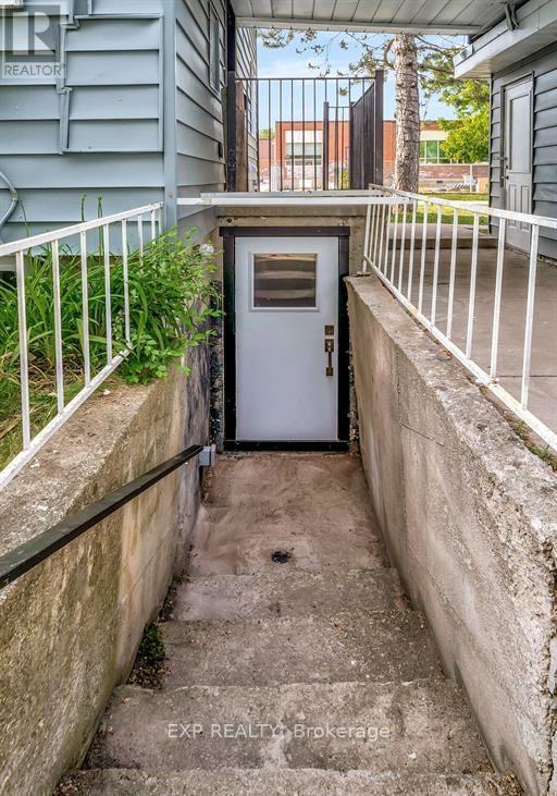 property at 89 College St E