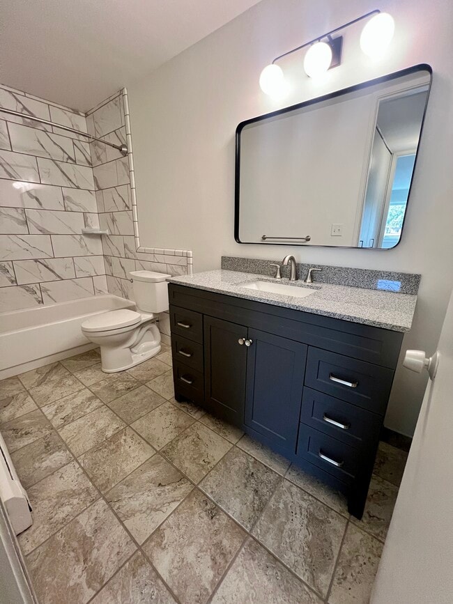 Camelot Apartments in Royal Oak, MI - Building Photo - Building Photo