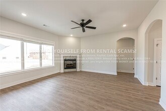 6050 W Mecklin St in Fayetteville, AR - Building Photo - Building Photo