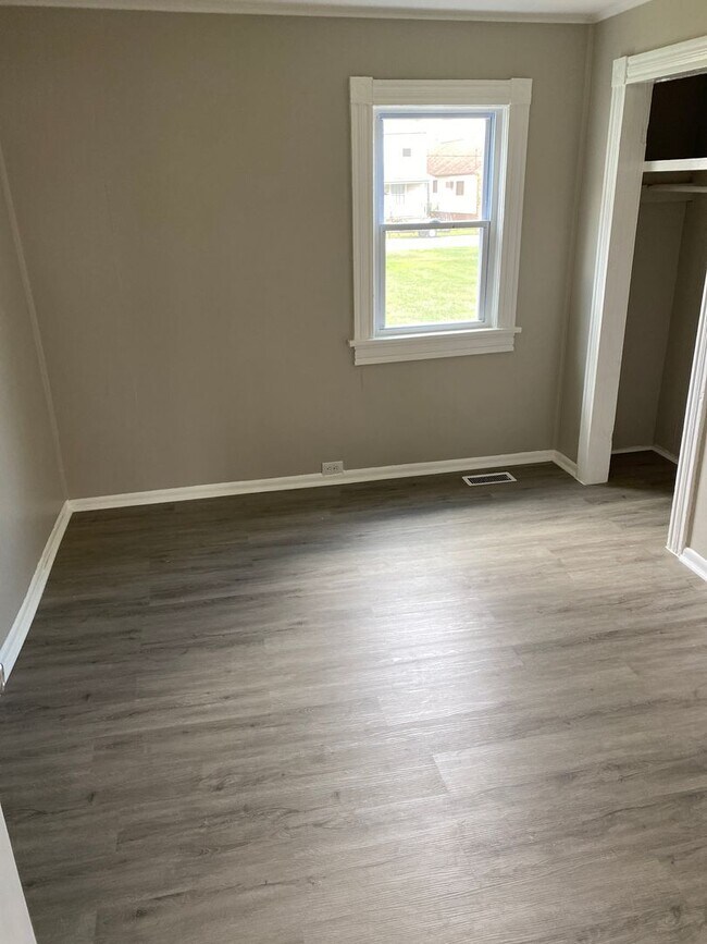215 Mary St in Olyphant, PA - Building Photo - Building Photo