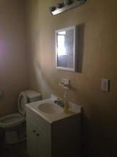 518 NW 12th Ave in Boynton Beach, FL - Foto de edificio - Building Photo