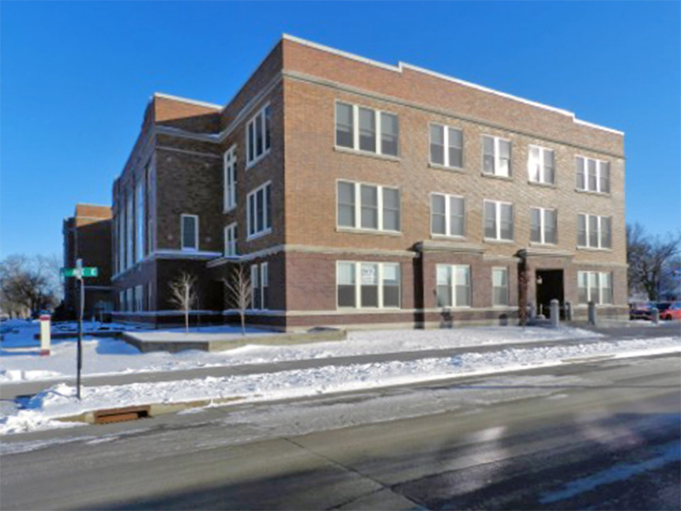 Spencer School Apartments in Spencer, IA - Building Photo