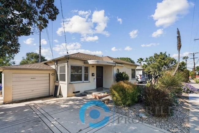5425 Adams Ave in San Diego, CA - Foto de edificio - Building Photo