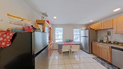 29 Brackett St in Boston, MA - Foto de edificio - Building Photo