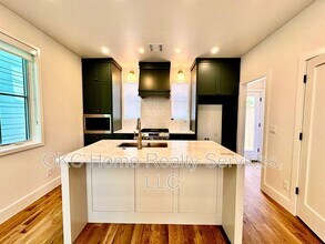 1078 Hangar Dr in Oklahoma City, OK - Building Photo - Building Photo