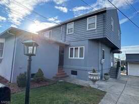 106 Mt Pleasant Ave in Woodland Park, NJ - Building Photo