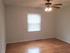 407 Collins Ave in Centerville, GA - Building Photo - Building Photo