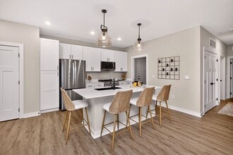 Picket Fence Community in West Des Moines, IA - Foto de edificio - Building Photo