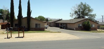 15759 Rancherias Rd in Apple Valley, CA - Building Photo