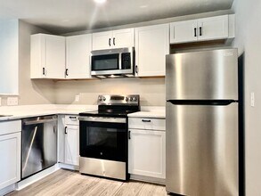 3201 Erskine Dr in Charlotte, NC - Building Photo - Building Photo