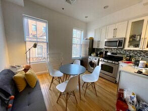 243 Northampton St, Unit #2 in Boston, MA - Building Photo - Building Photo