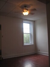 9 S Earl St in Shippensburg, PA - Building Photo - Building Photo