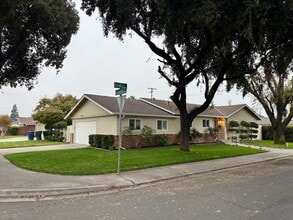 1000 Heidi Ave in Modesto, CA - Building Photo - Building Photo