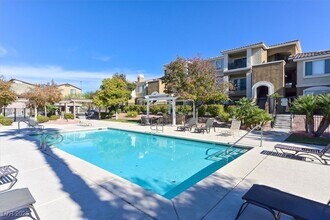 2900 Sunridge Heights Pkwy in Henderson, NV - Building Photo - Building Photo