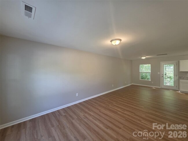 1156 McRee Heights Cir in Newton, NC - Building Photo - Building Photo