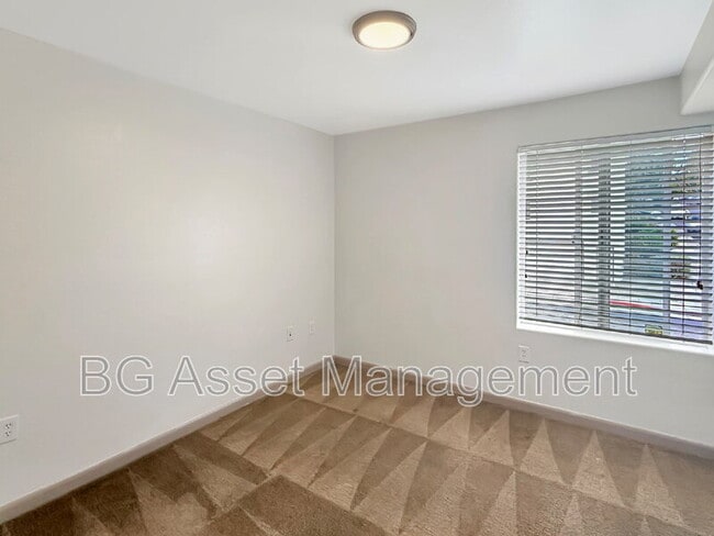 property at 1459 MacArthur Blvd