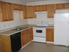 General Clay Apartments in Bessemer, AL - Foto de edificio - Interior Photo