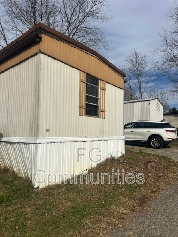 property at 8 Sunny Knoll Acres