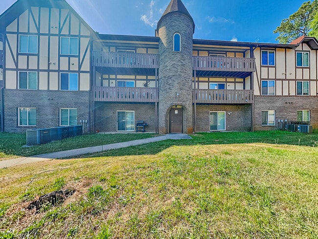 property at 1020 Camelot Dr