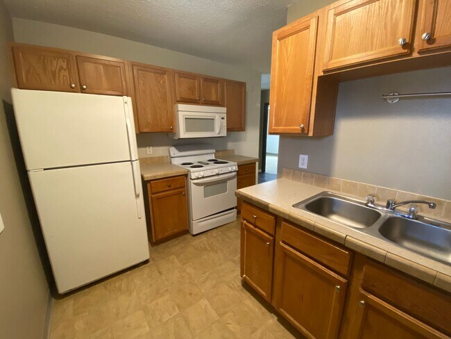 22474-224D2 Restful Ln in Waynesville, MO - Building Photo - Building Photo