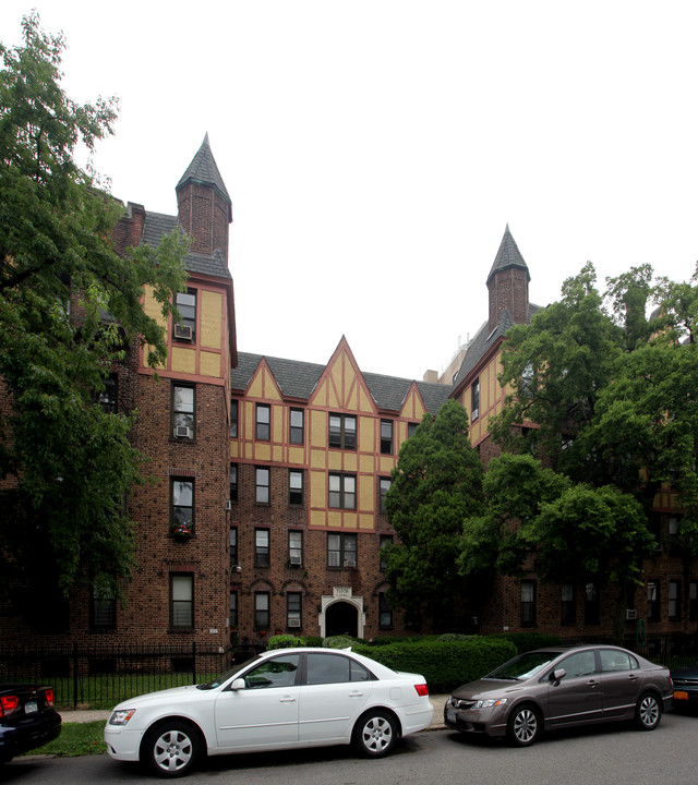 Tudor 78 Arms 11 in Forest Hills, NY - Building Photo