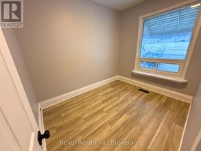 143 Mill St in Woodstock, ON - Building Photo - Building Photo