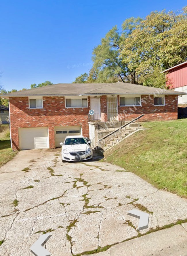 property at 1436 N 63rd Terrace