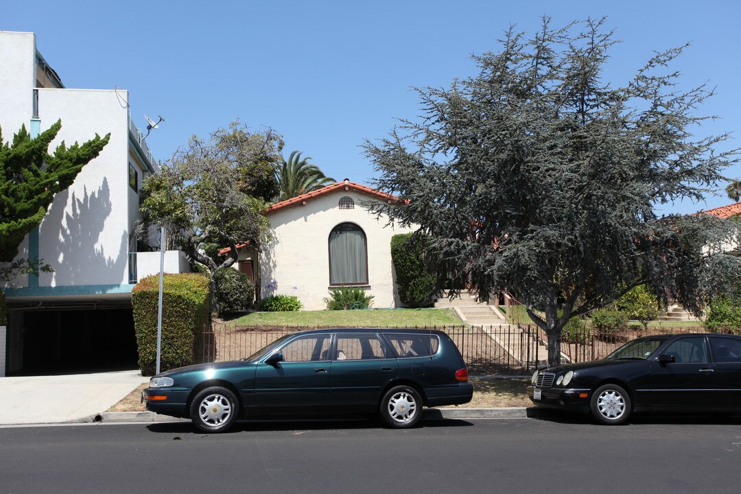 907-913 15th St in Santa Monica, CA - Building Photo