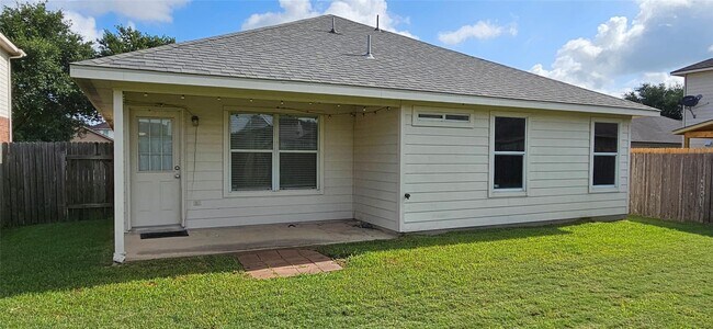 919 Yorkshire Hollow Ln in Fresno, TX - Building Photo - Building Photo