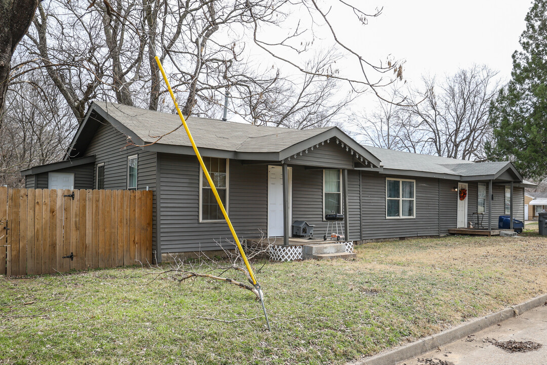 209 S Urbana Ave in Tulsa, OK - Building Photo