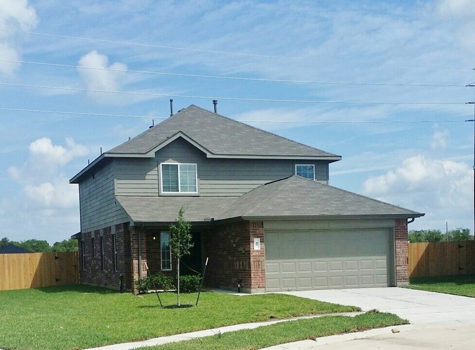 47 Laguna Bend Dr in Manvel, TX - Building Photo