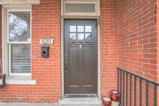 839 Oak St in Columbus, OH - Building Photo - Building Photo
