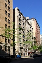 252 W 85th St in New York, NY - Building Photo