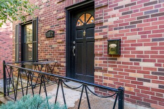 1112 Sanford Ave, Unit 1112 in St. Louis, MO - Foto de edificio - Building Photo