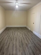 104 W Michigan St in Lagrange, IN - Foto de edificio - Building Photo