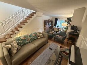 1688 Euclid St NW in Washington, DC - Building Photo - Building Photo