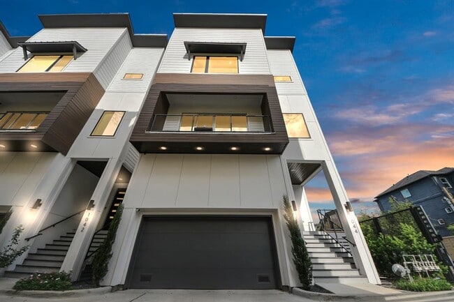 property at 1044 W 17th St