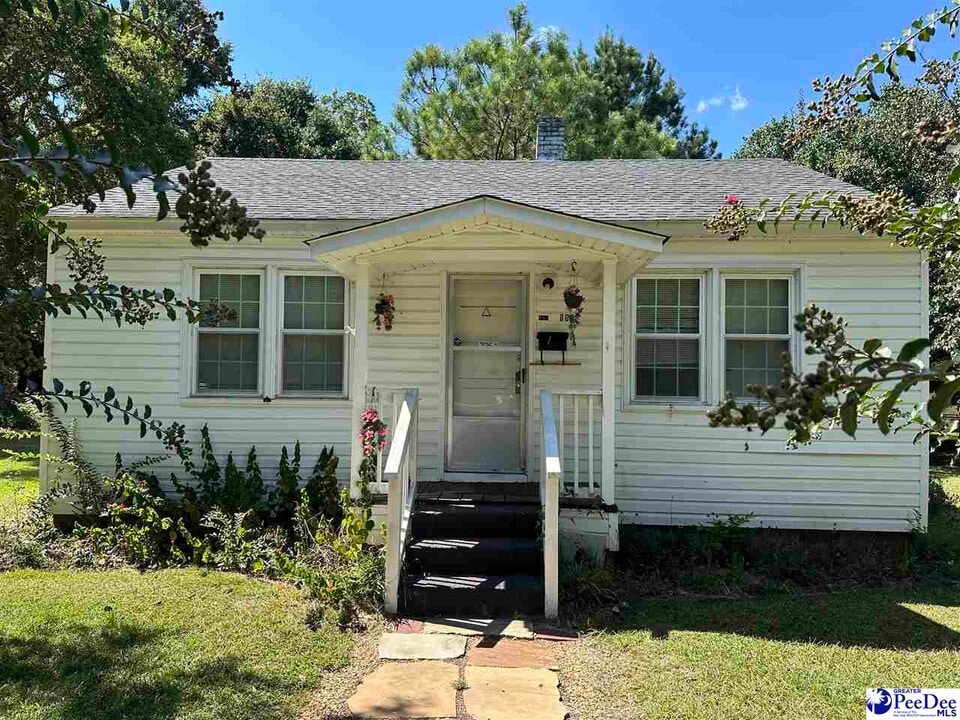 807 Windsor Way in Marion, SC - Building Photo