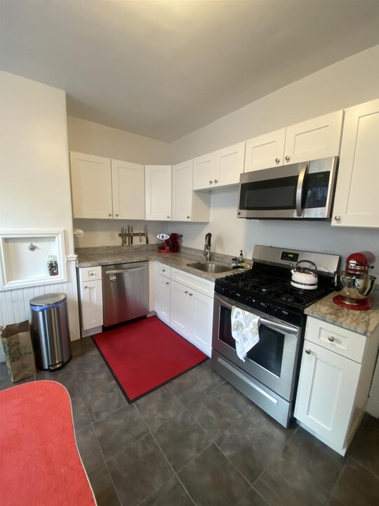42 Calvin St, Unit 2L in Somerville, MA - Building Photo