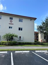 13300 SW 1st St, Unit 105O in Pembroke Pines, FL - Foto de edificio - Building Photo