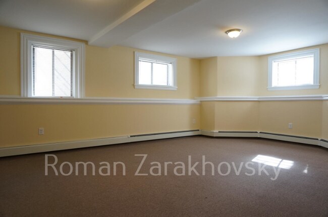 74 Gardner St, Unit FA in Boston, MA - Foto de edificio - Building Photo