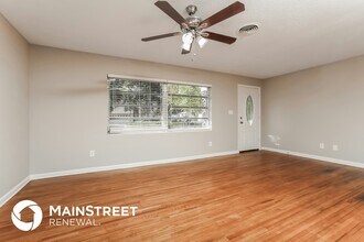 723 E Grove Pl in DeLand, FL - Foto de edificio - Building Photo